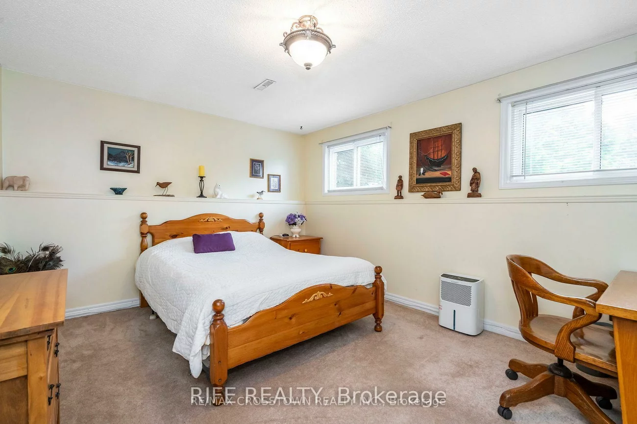 27, Janice, Sunnidale, Barrie