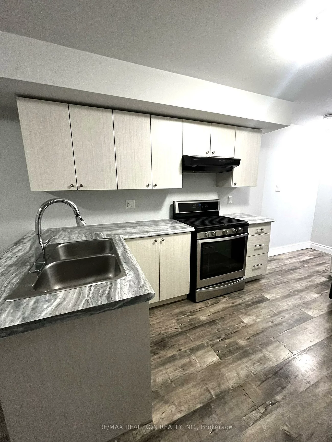 256, Dunlop, City Centre, Barrie
