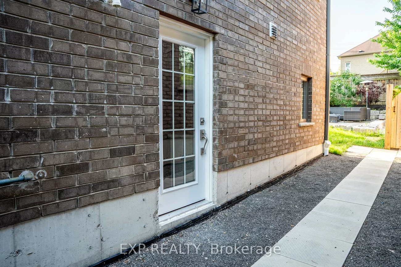 160, Bishop, Ardagh, Barrie