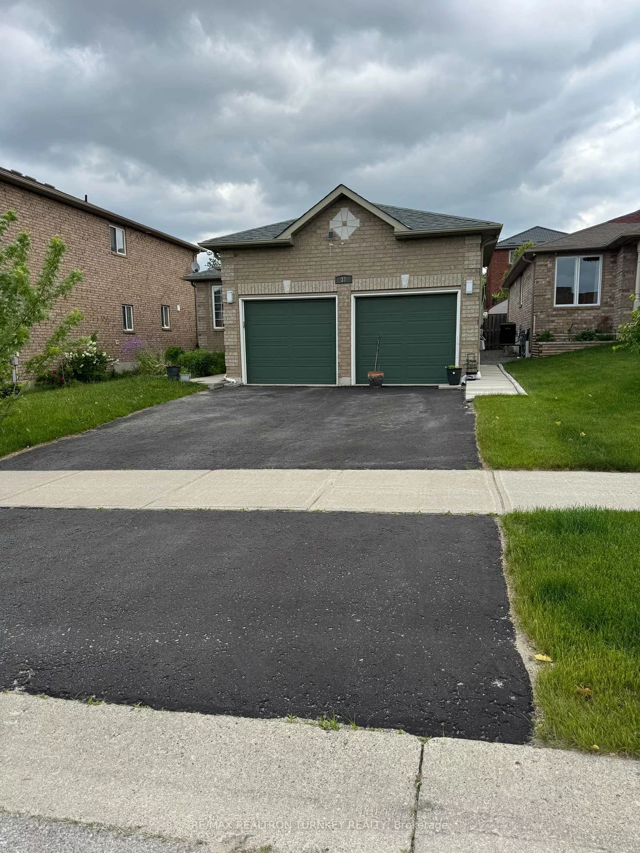 31, Michelle, Painswick South, Barrie