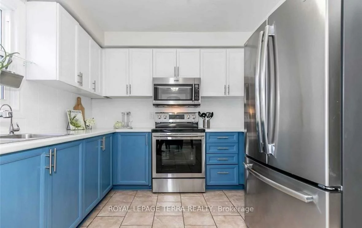 44, Carruthers, Grove East, Barrie