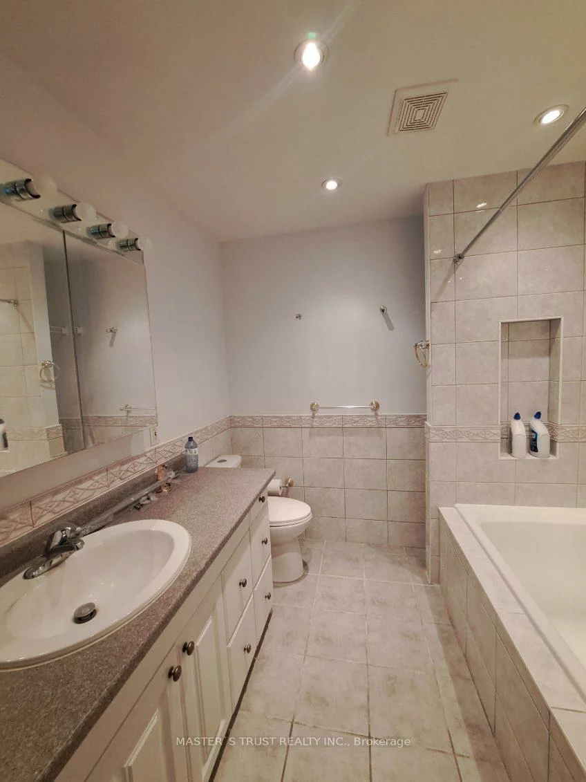 22, Brennan, South Shore, Barrie