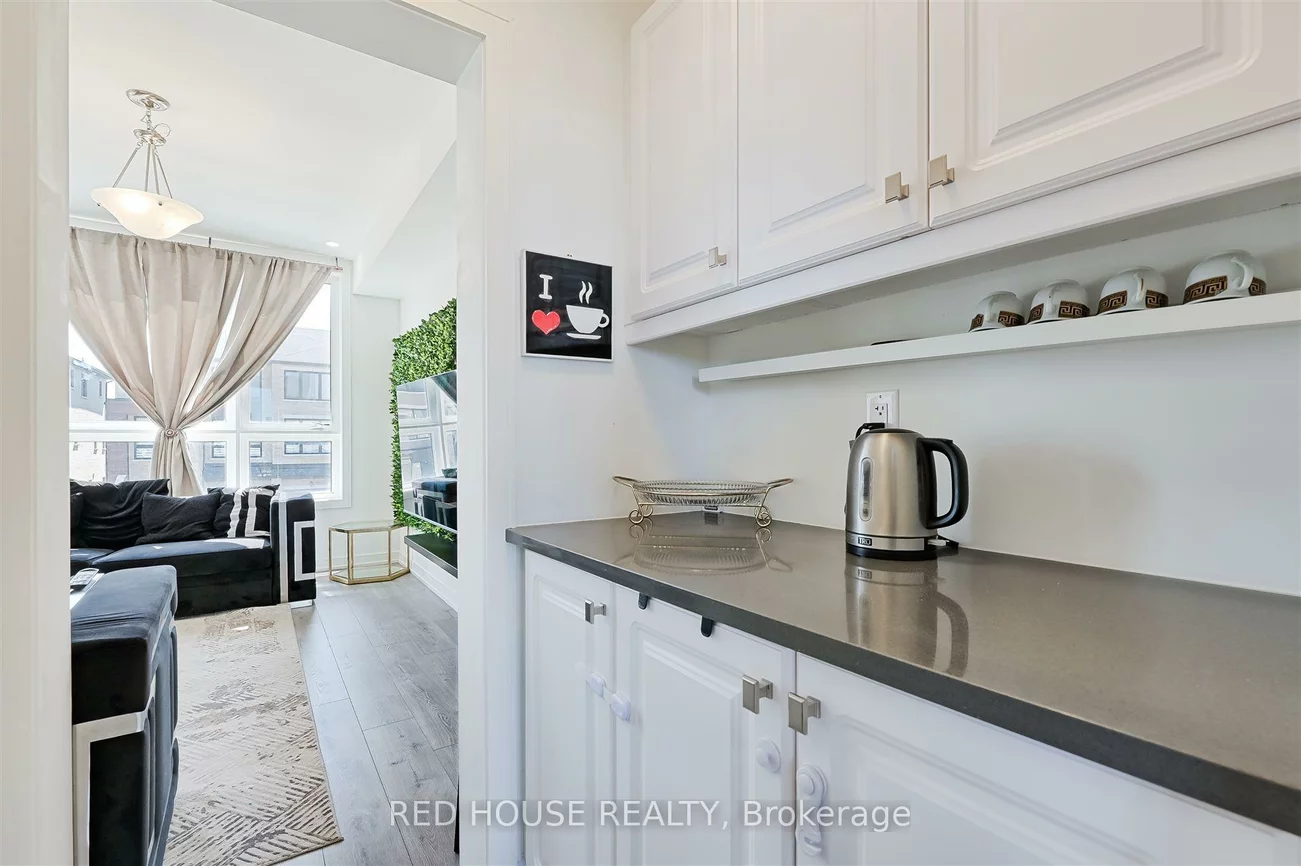 13, Blue Forest, Innis-Shore, Barrie