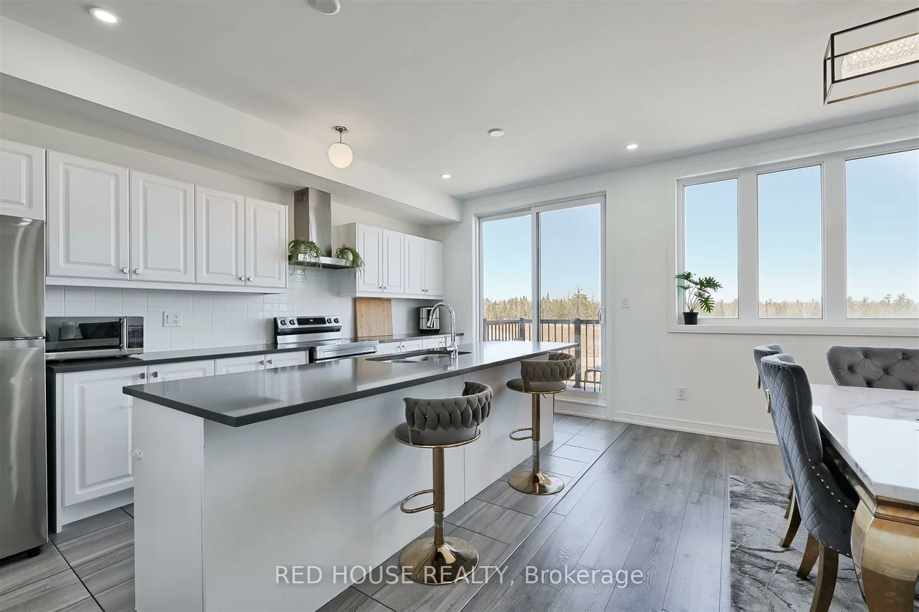 13, Blue Forest, Innis-Shore, Barrie