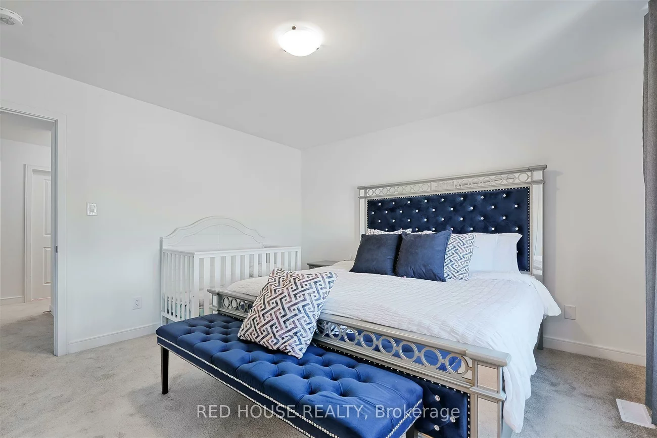 13, Blue Forest, Innis-Shore, Barrie