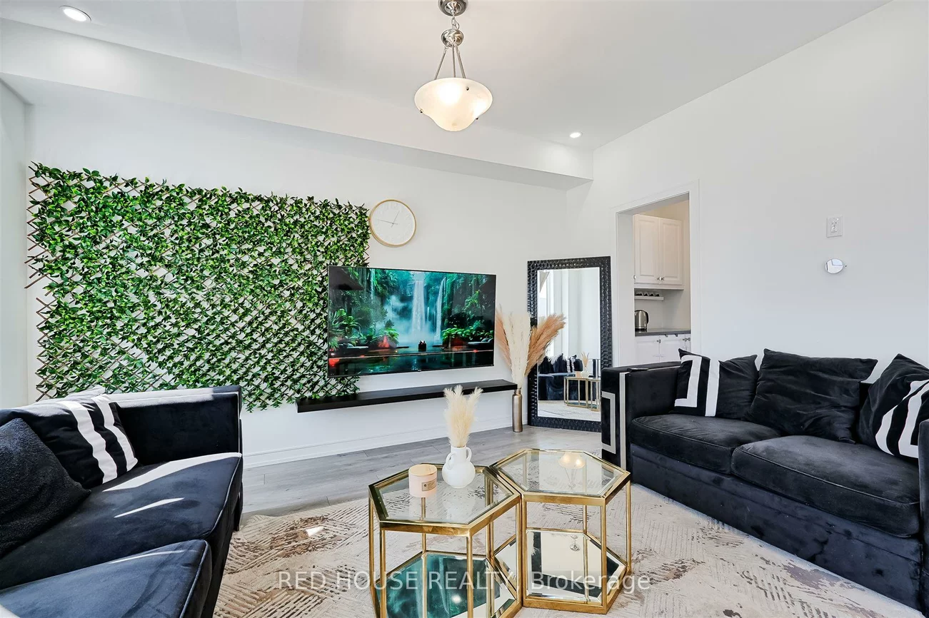 13, Blue Forest, Innis-Shore, Barrie