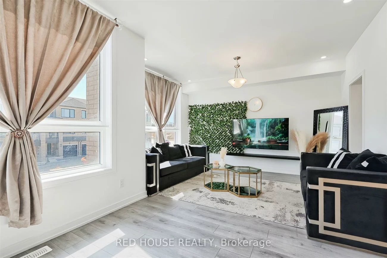13, Blue Forest, Innis-Shore, Barrie