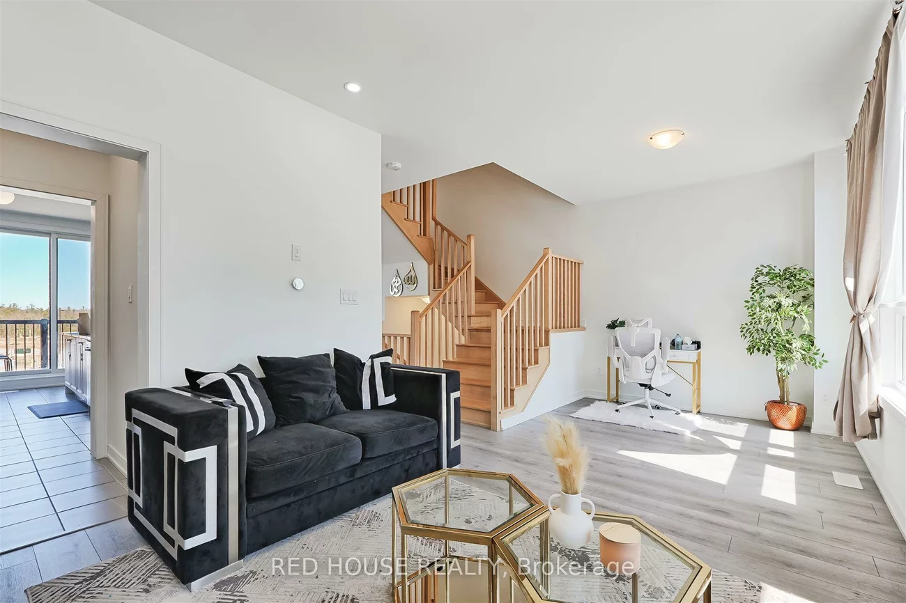 13, Blue Forest, Innis-Shore, Barrie
