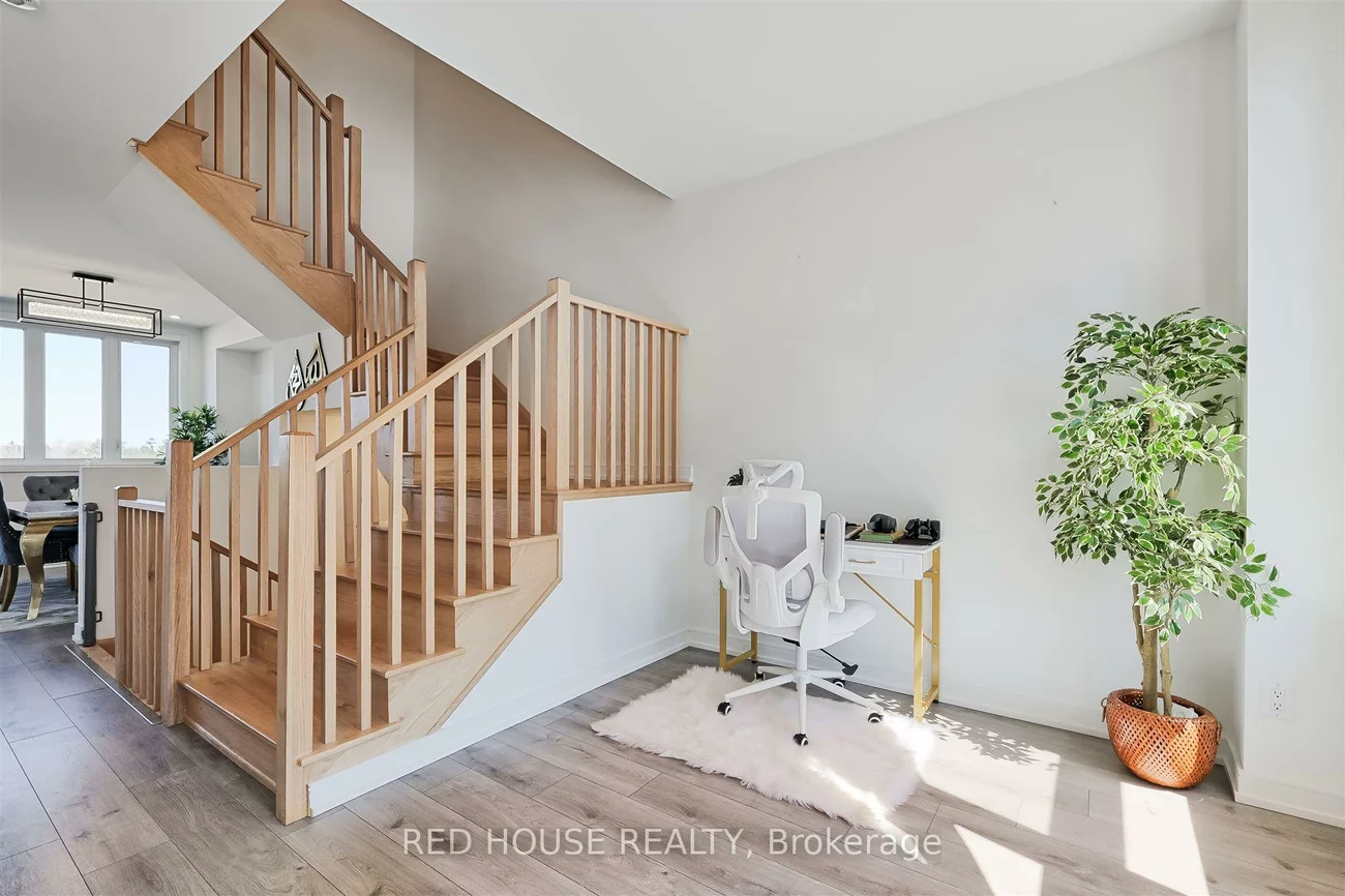 13, Blue Forest, Innis-Shore, Barrie