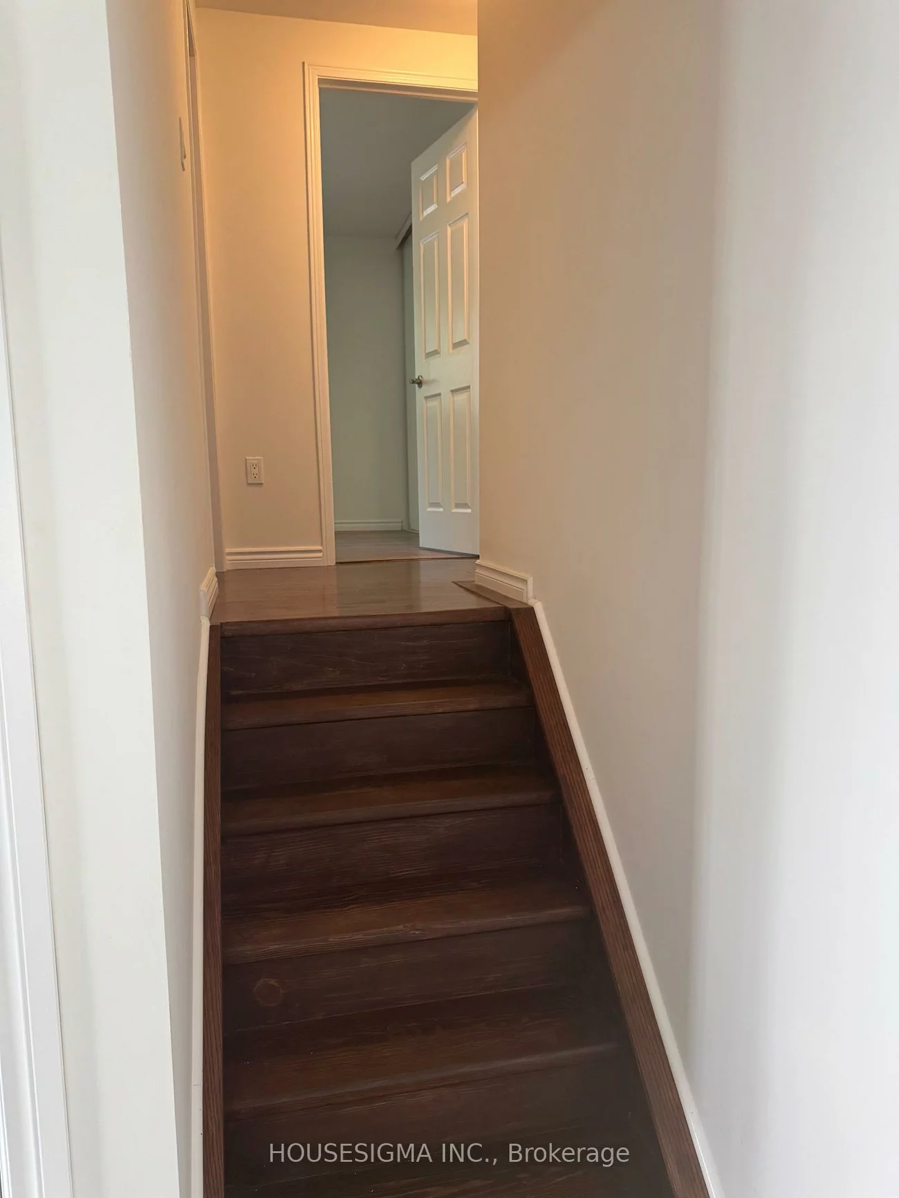 51, Gosney, Painswick North, Barrie