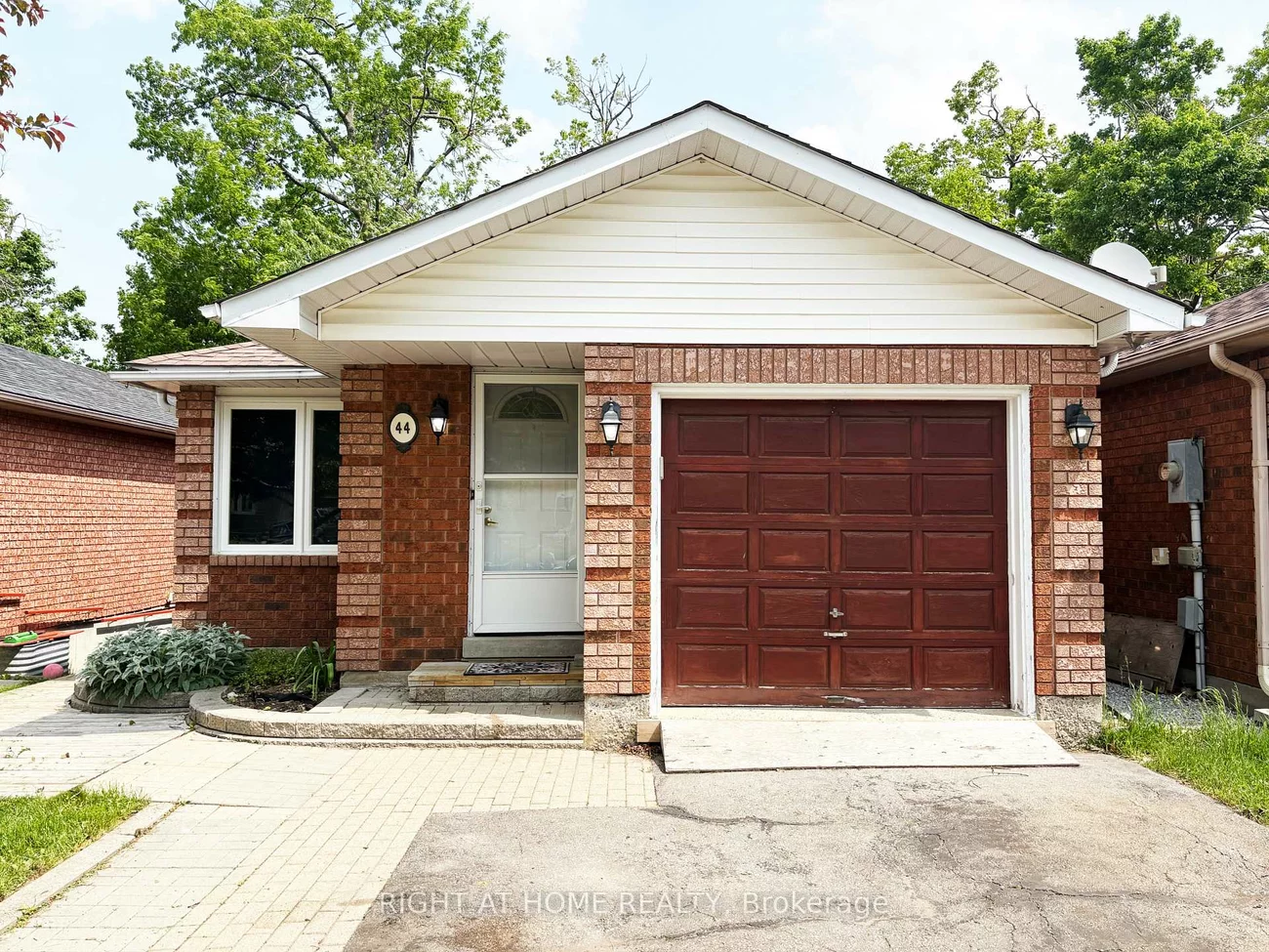 44, Ferguson, Northwest, Barrie