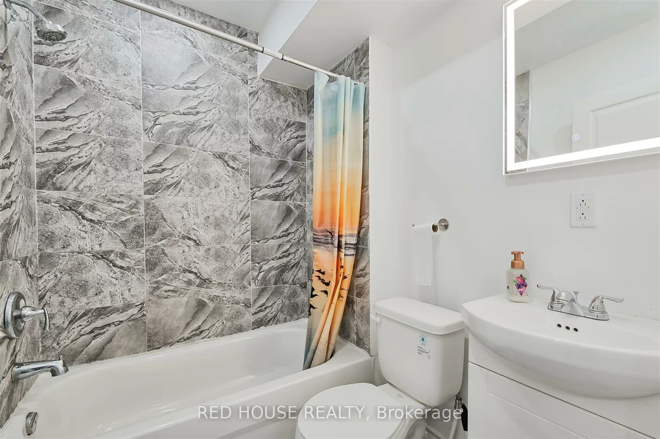13, Blue Forest, Innis-Shore, Barrie