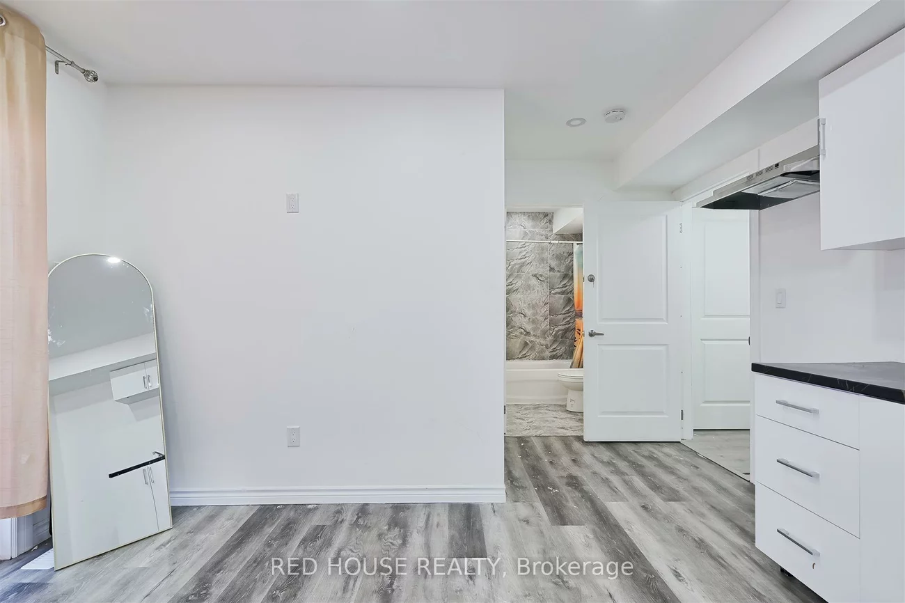 13, Blue Forest, Innis-Shore, Barrie