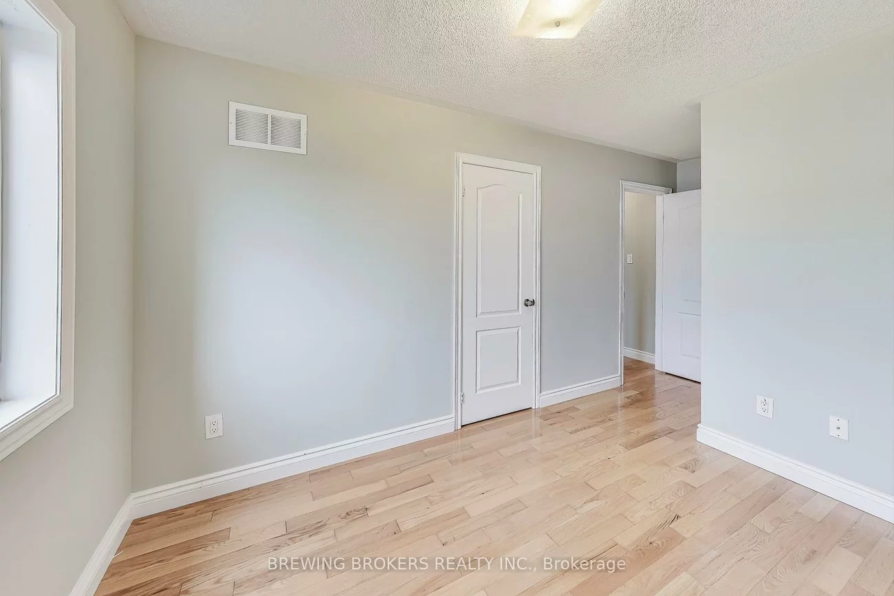33, Pearcey, West Bayfield, Barrie