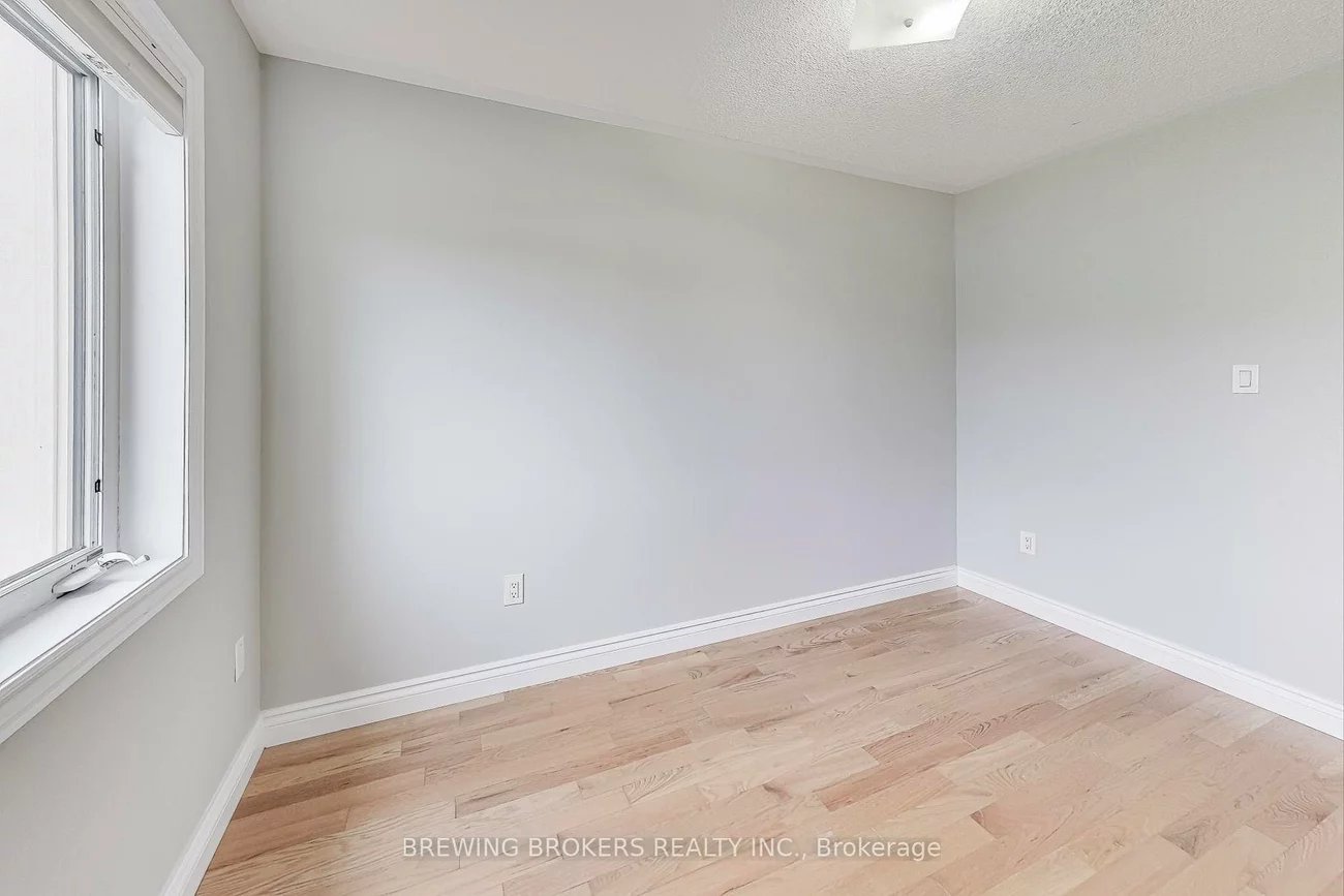 33, Pearcey, West Bayfield, Barrie