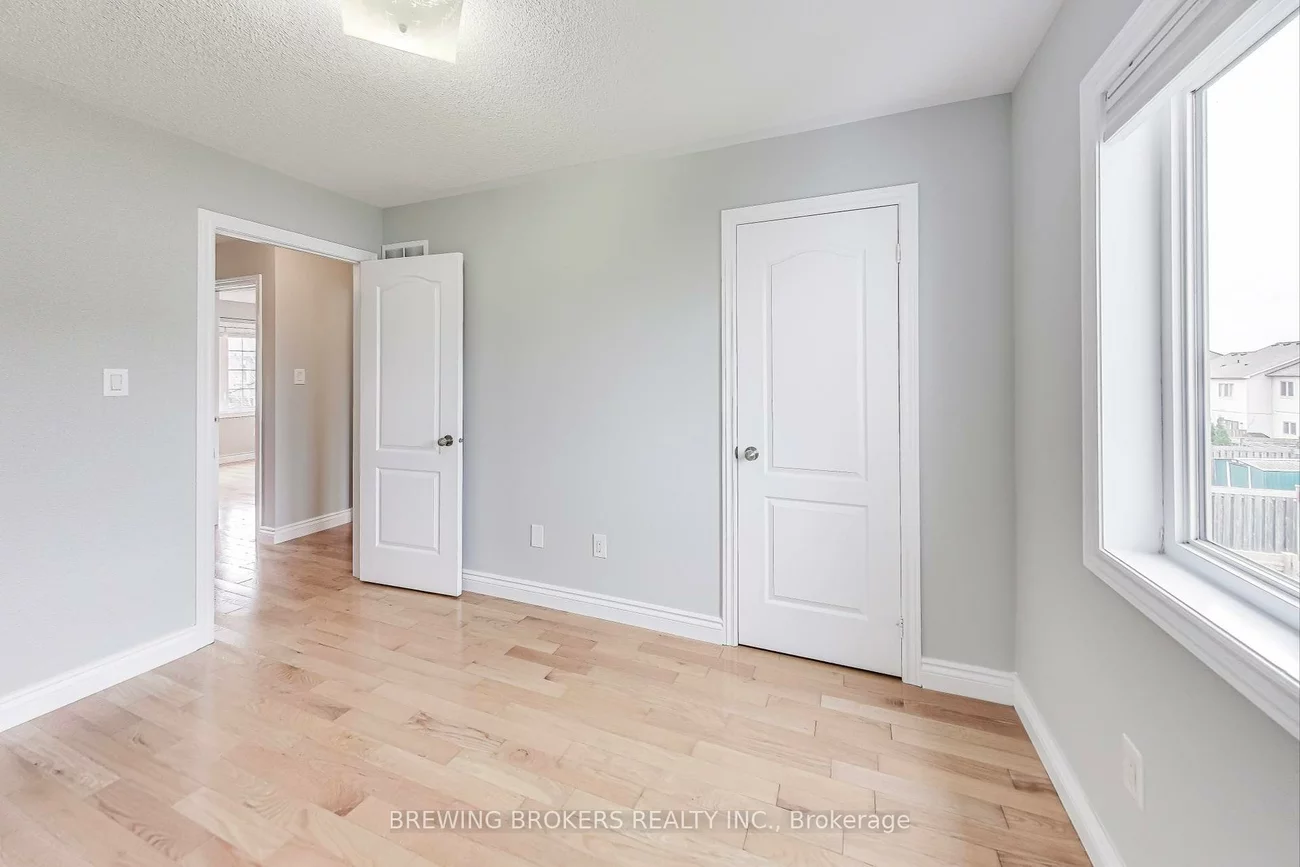 33, Pearcey, West Bayfield, Barrie