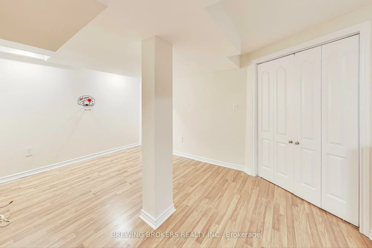 33, Pearcey, West Bayfield, Barrie