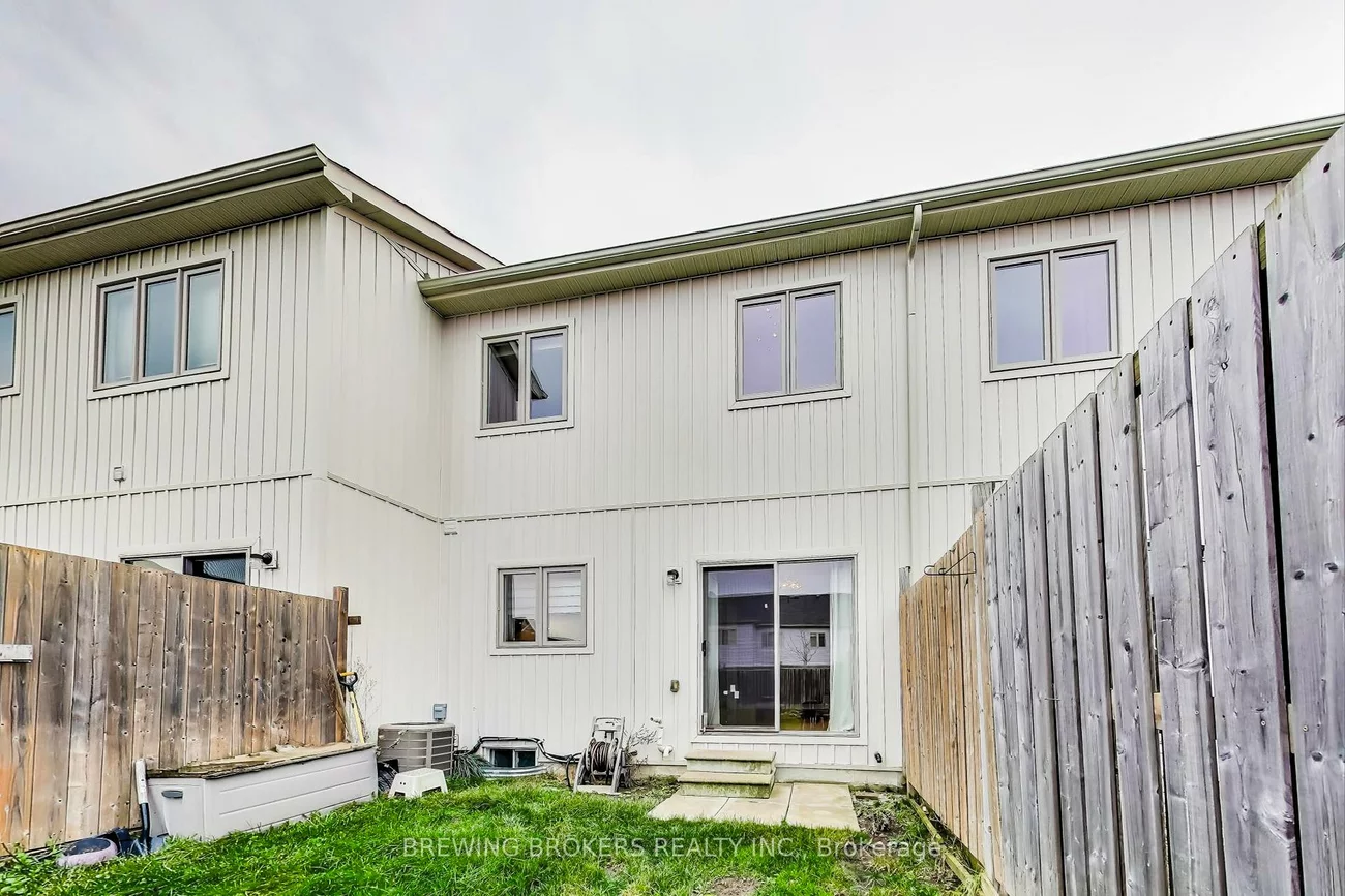33, Pearcey, West Bayfield, Barrie