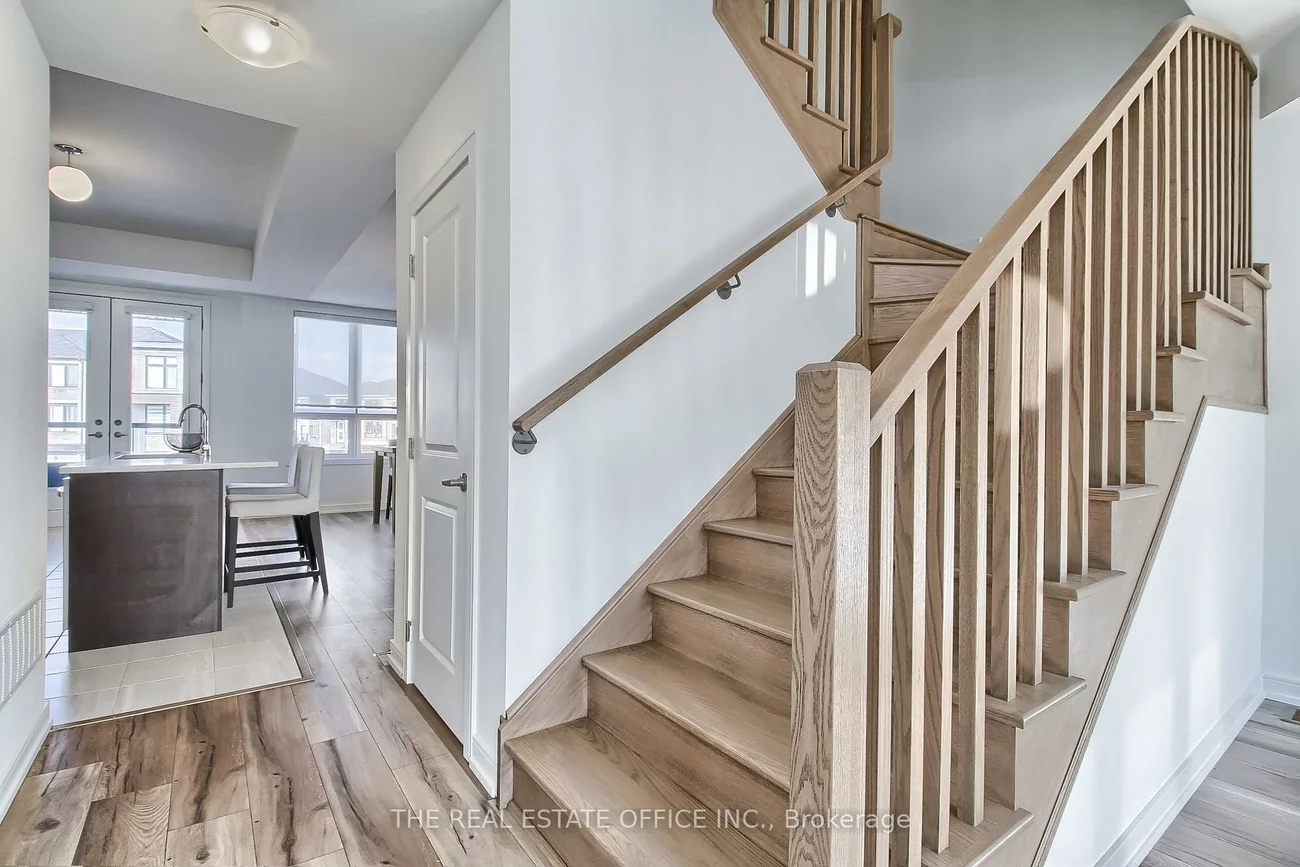 40, Blue Forest, Innis-Shore, Barrie