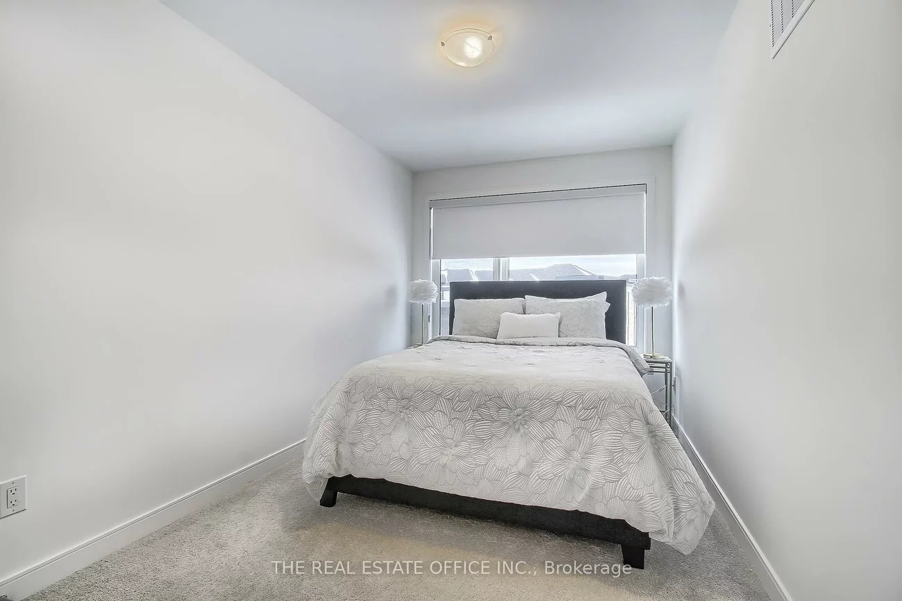40, Blue Forest, Innis-Shore, Barrie