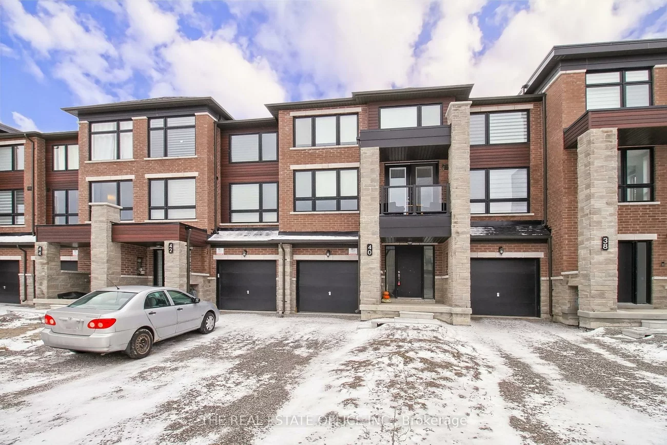 40, Blue Forest, Innis-Shore, Barrie