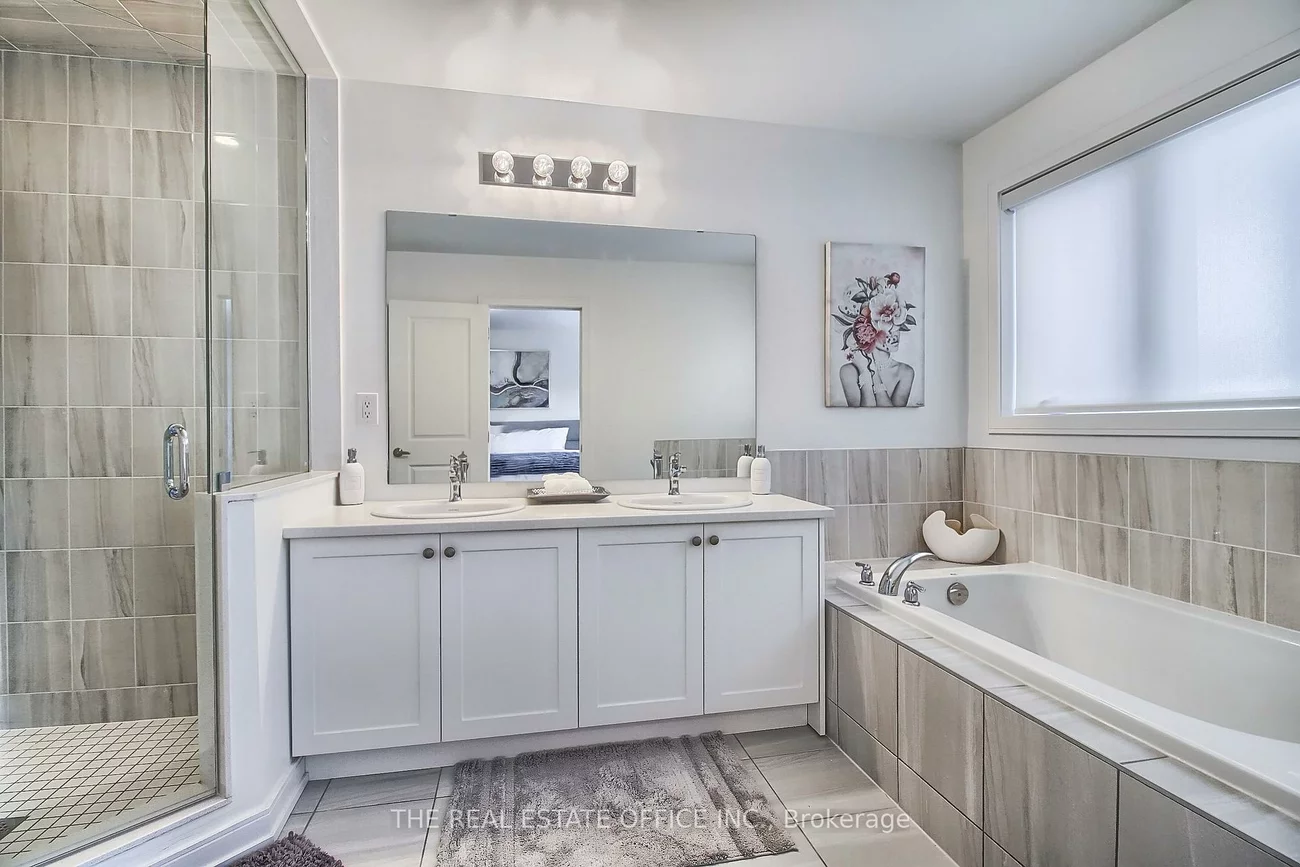 40, Blue Forest, Innis-Shore, Barrie