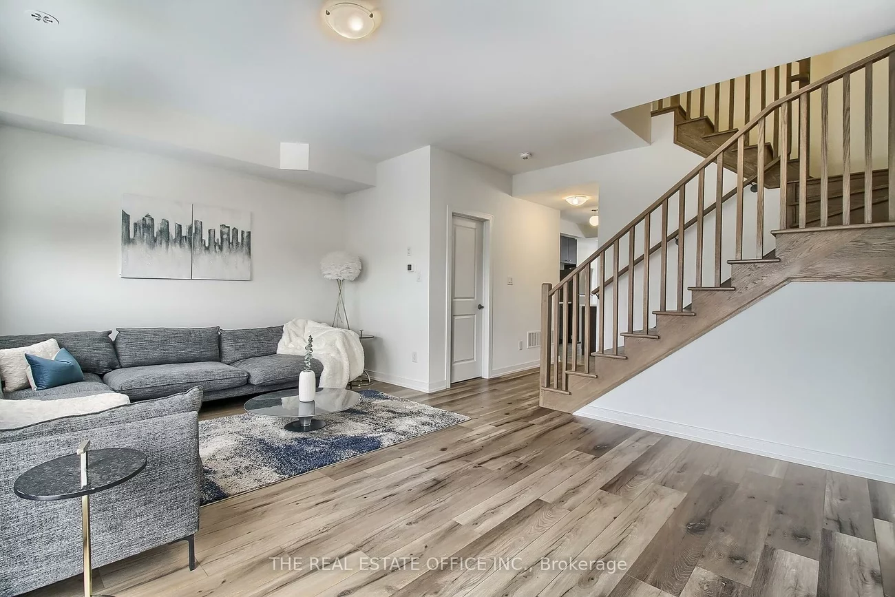40, Blue Forest, Innis-Shore, Barrie