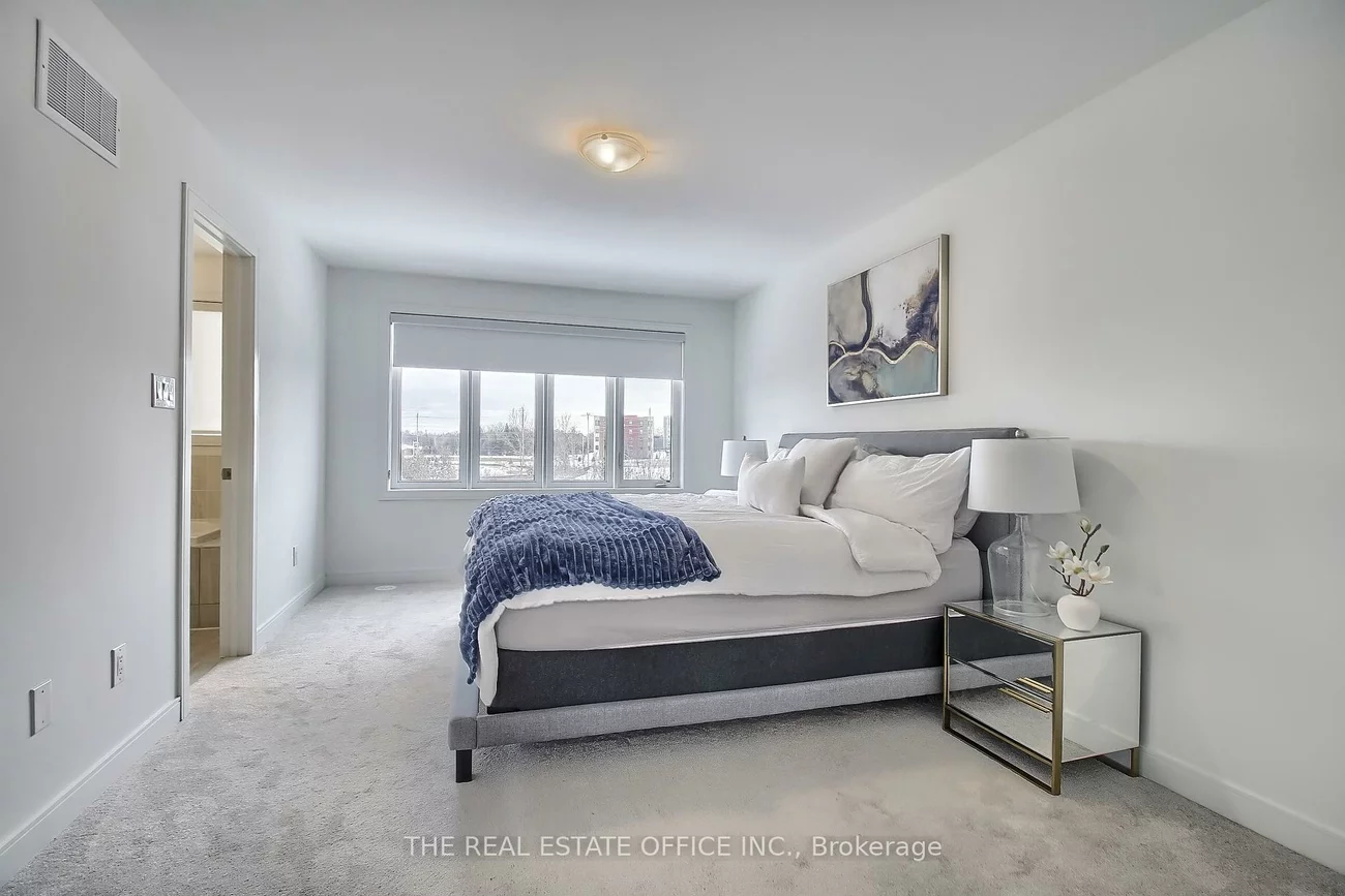 40, Blue Forest, Innis-Shore, Barrie