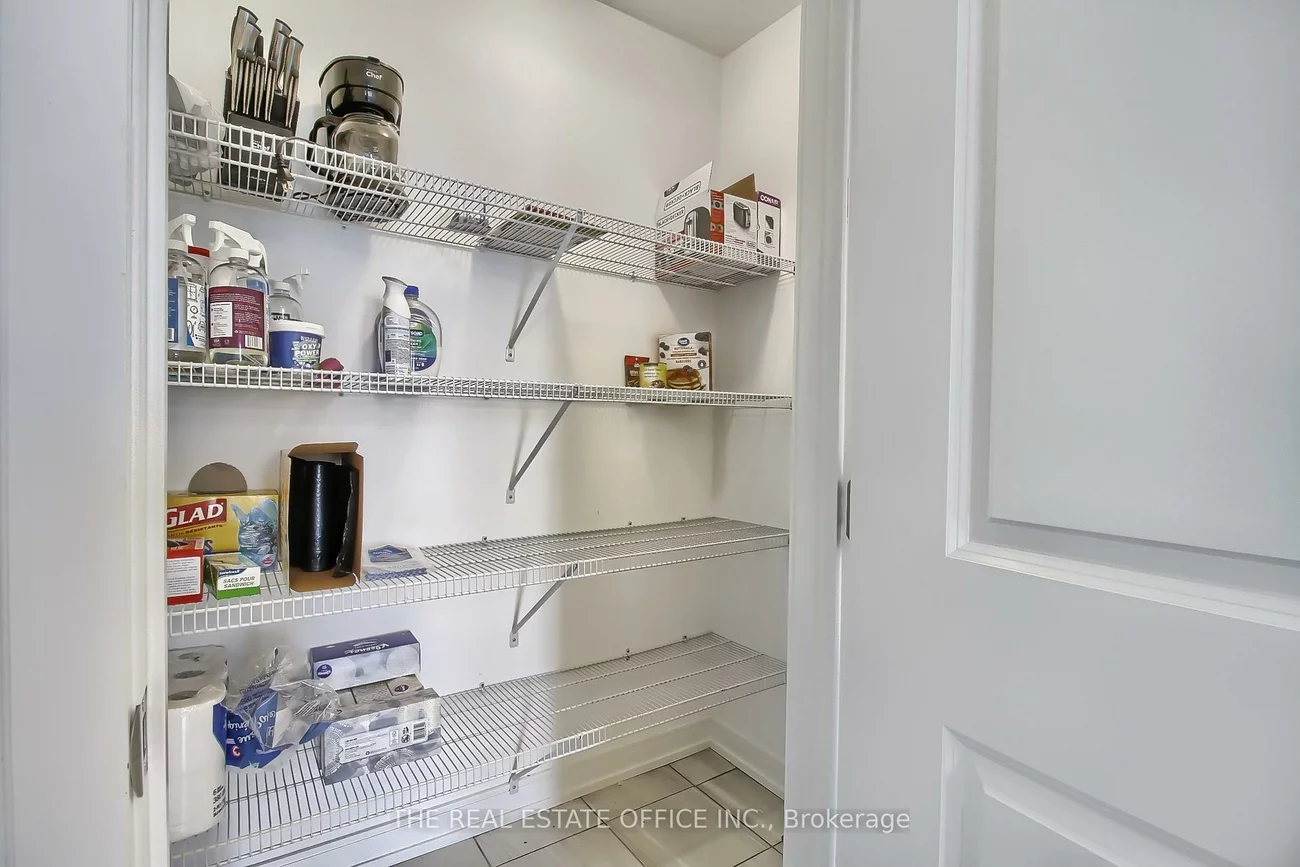 40, Blue Forest, Innis-Shore, Barrie