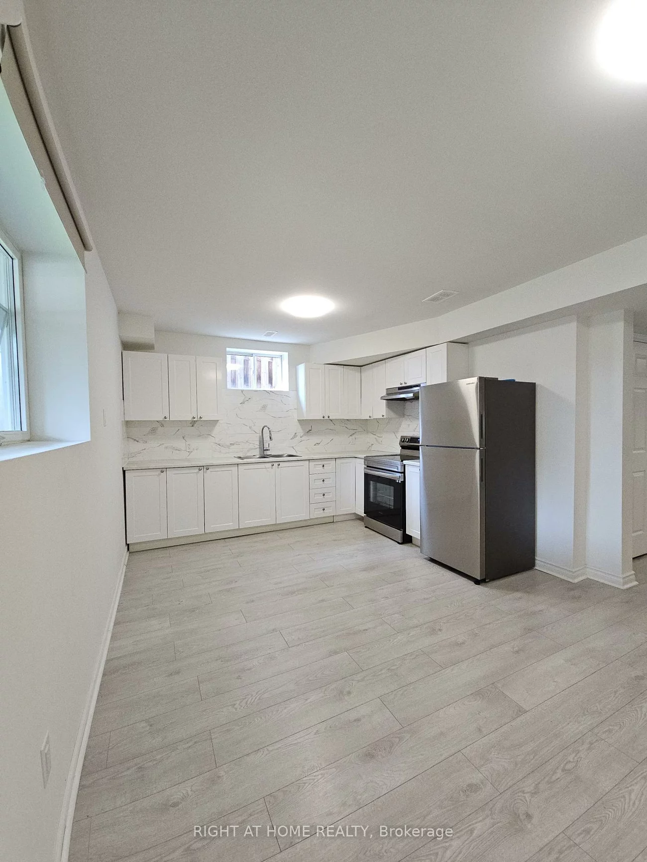 129, Dean, Painswick South, Barrie