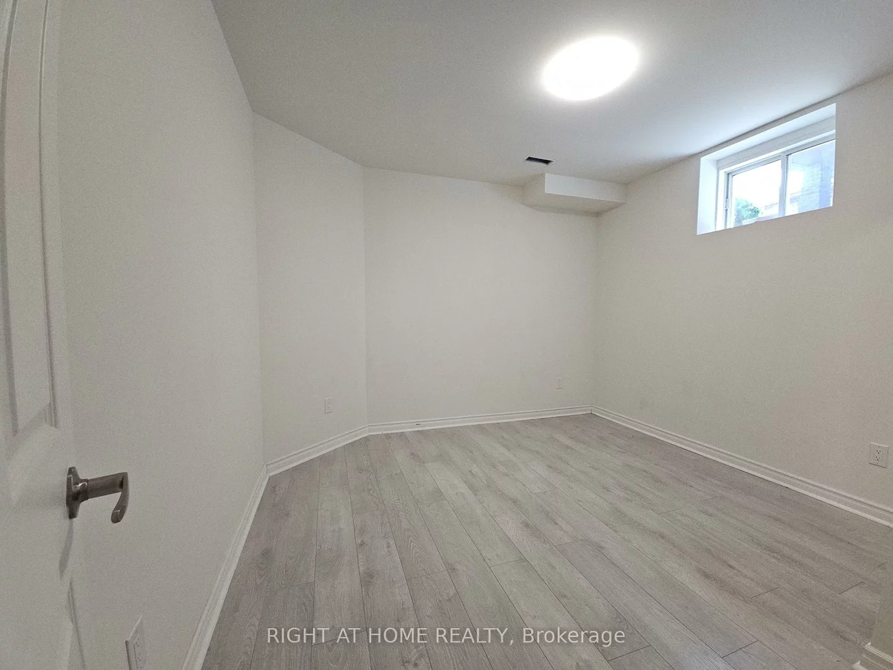 129, Dean, Painswick South, Barrie