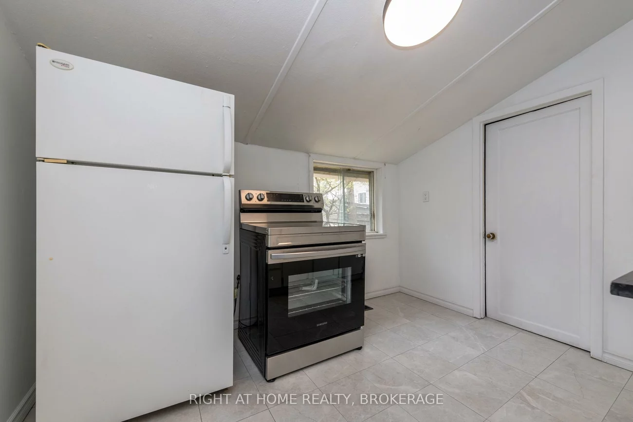 69, Victoria, Lakeshore, Barrie