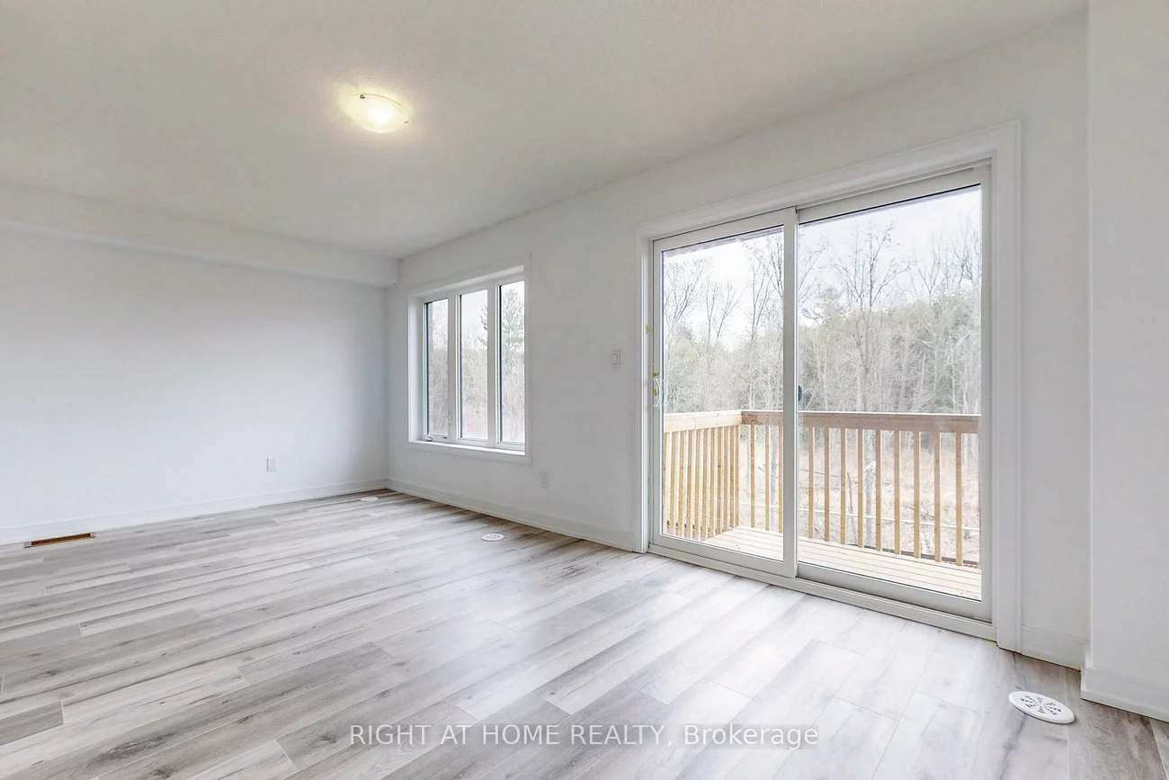 68, Blue Forest, Innis-Shore, Barrie