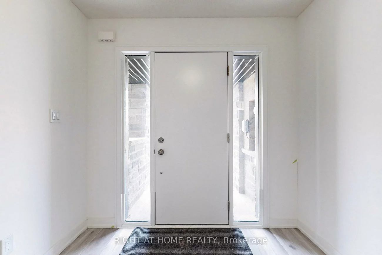 68, Blue Forest, Innis-Shore, Barrie