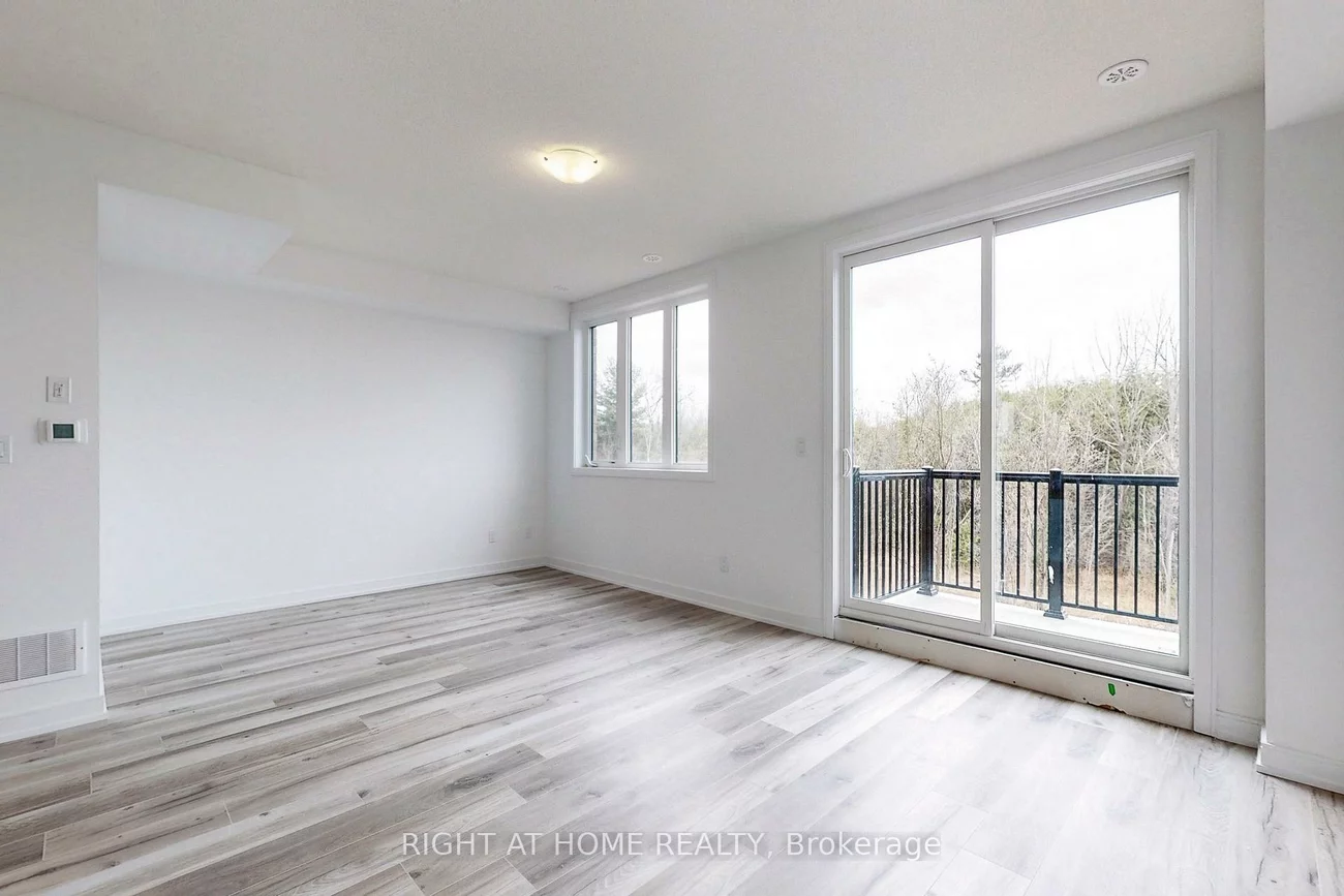 68, Blue Forest, Innis-Shore, Barrie