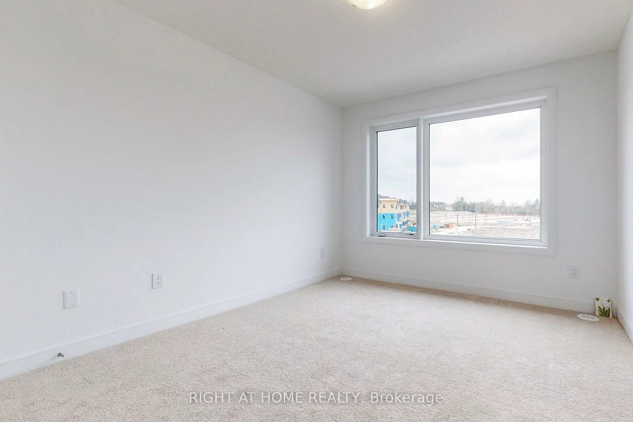 68, Blue Forest, Innis-Shore, Barrie