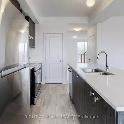 68, Blue Forest, Innis-Shore, Barrie