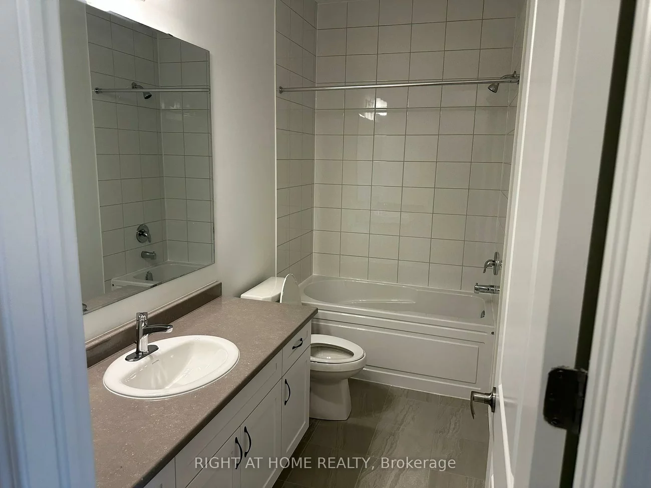 40, Suzuki, Painswick South, Barrie