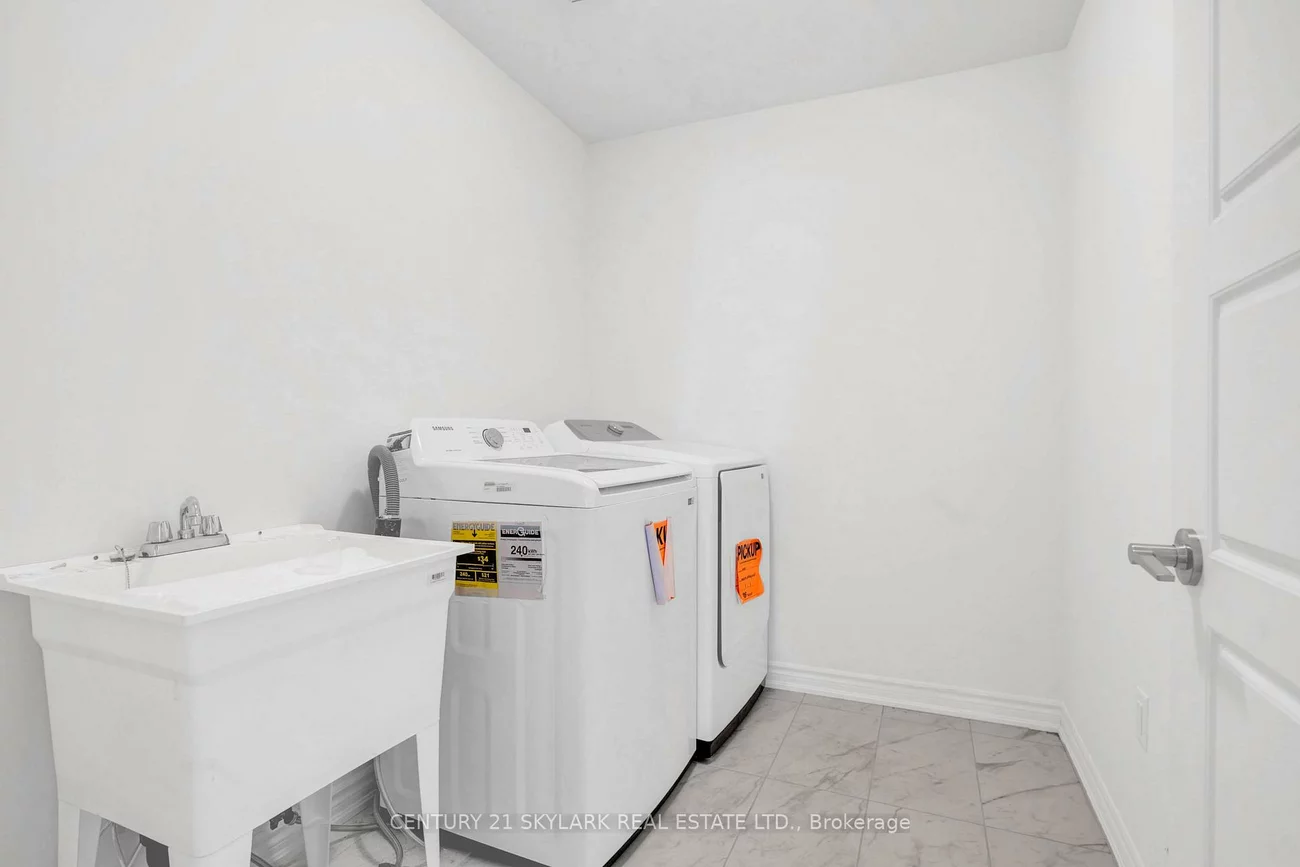 118, Shepherd, Painswick South, Barrie