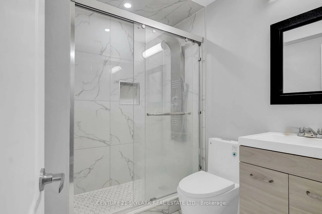118, Shepherd, Painswick South, Barrie