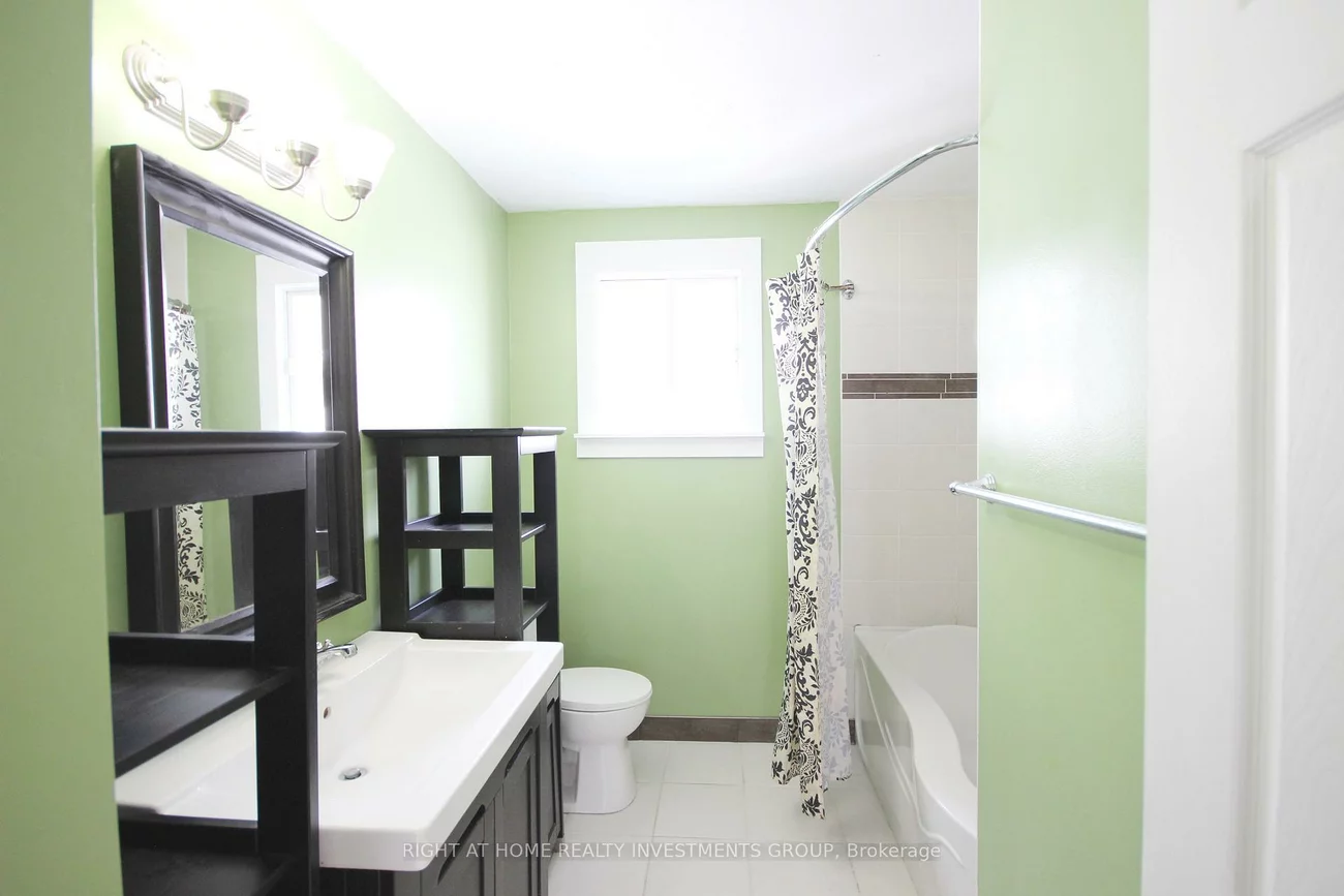 49, Patton, Painswick North, Barrie