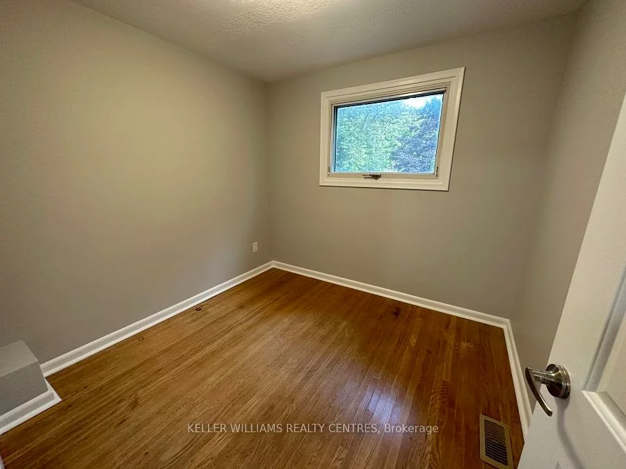 20, Queen, Codrington, Barrie