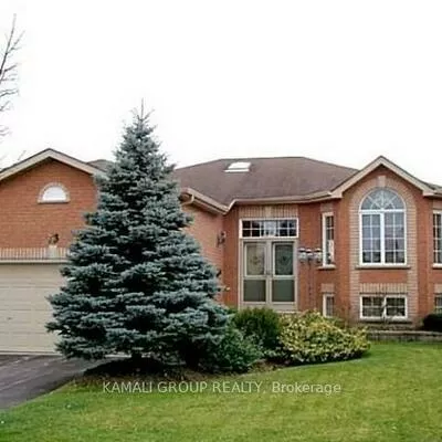 73, Silver Maple, Holly, Barrie