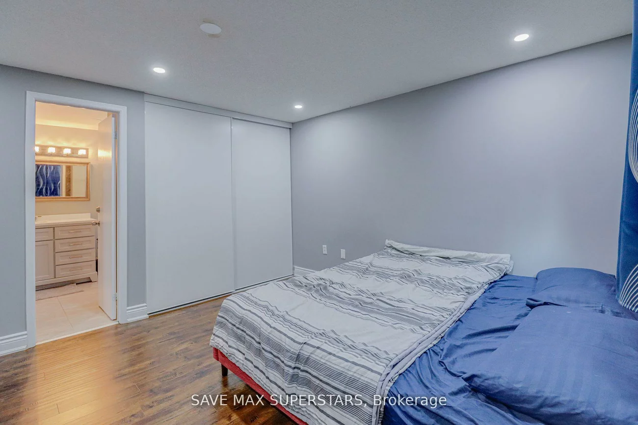 27, Maitland, Grove East, Barrie