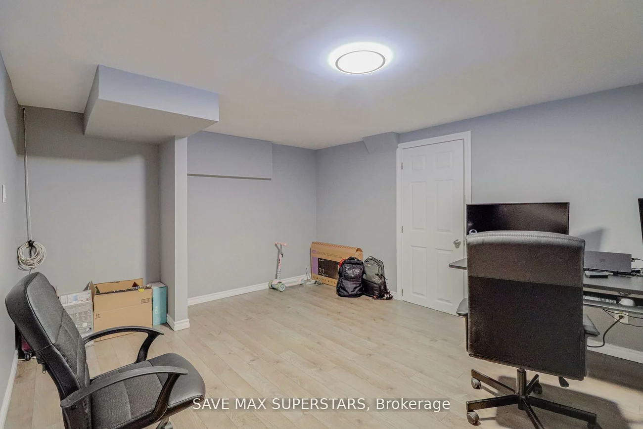 27, Maitland, Grove East, Barrie