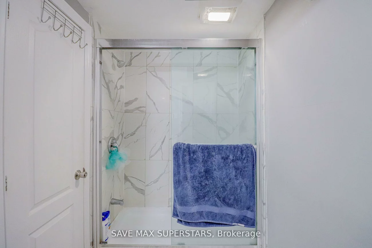 27, Maitland, Grove East, Barrie