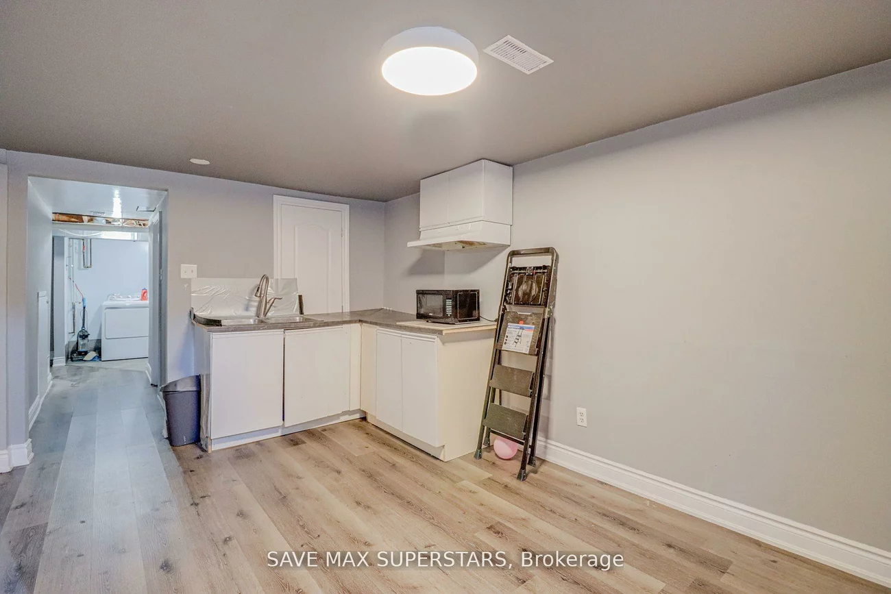 27, Maitland, Grove East, Barrie