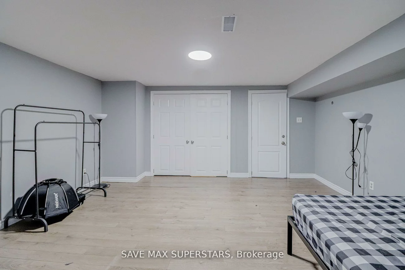 27, Maitland, Grove East, Barrie