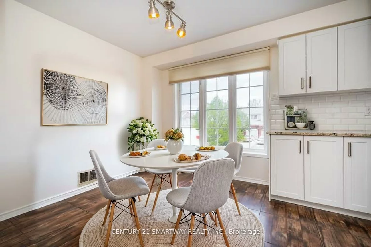 56, Pickett, Painswick North, Barrie