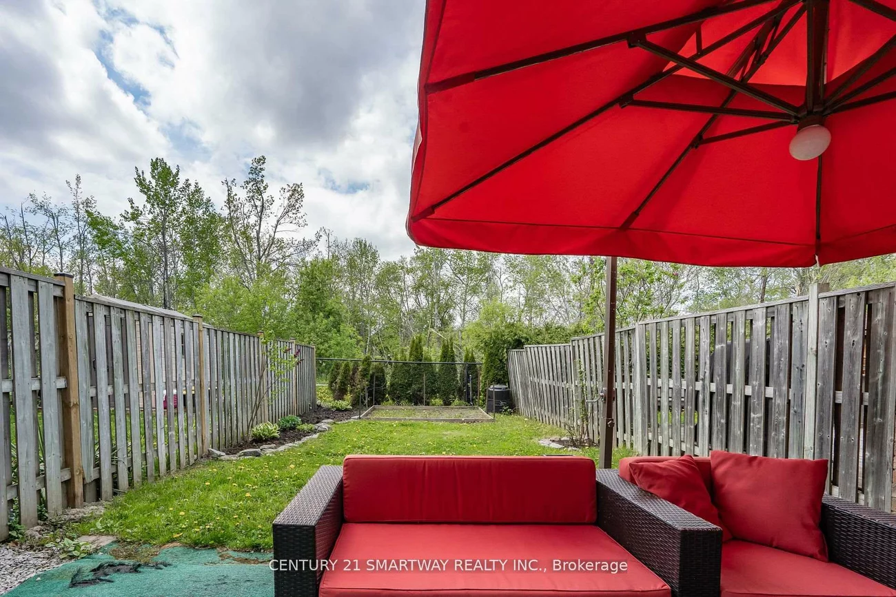 56, Pickett, Painswick North, Barrie